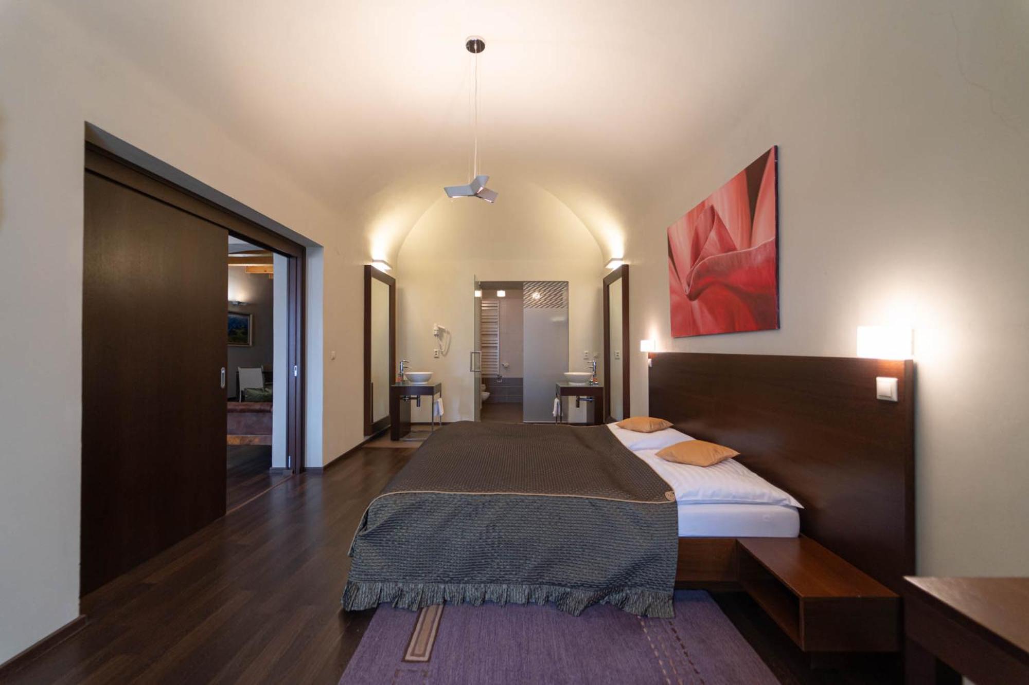Boutique Hotel Zlaty Dukat Kosice Ngoại thất bức ảnh