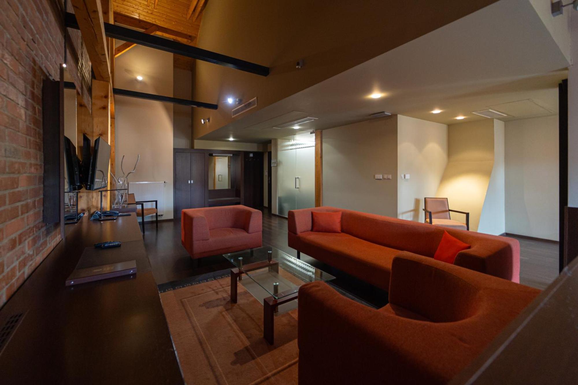 Boutique Hotel Zlaty Dukat Kosice Ngoại thất bức ảnh
