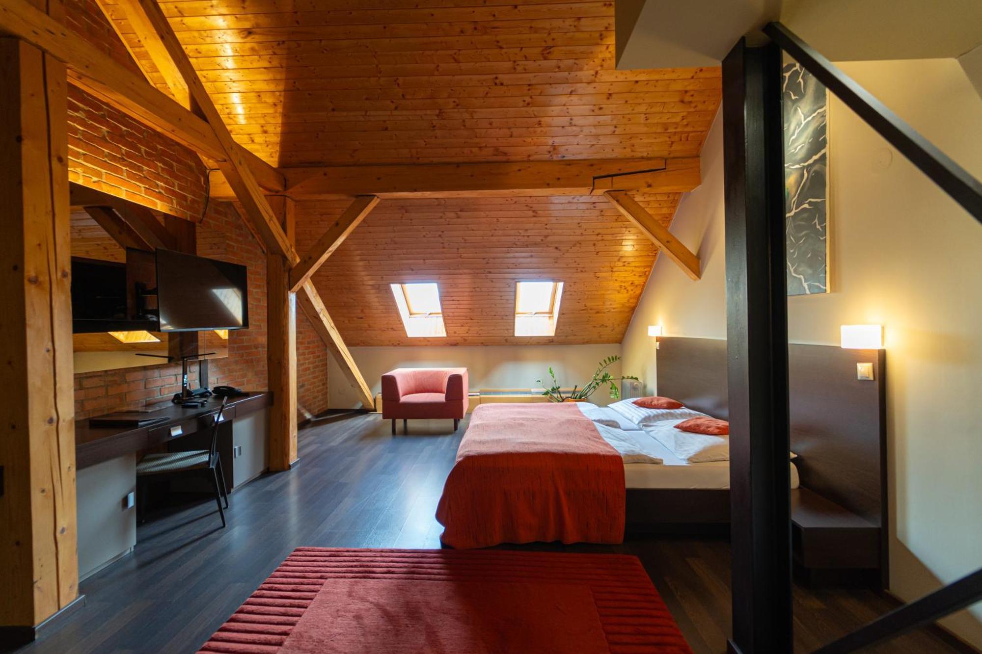 Boutique Hotel Zlaty Dukat Kosice Ngoại thất bức ảnh