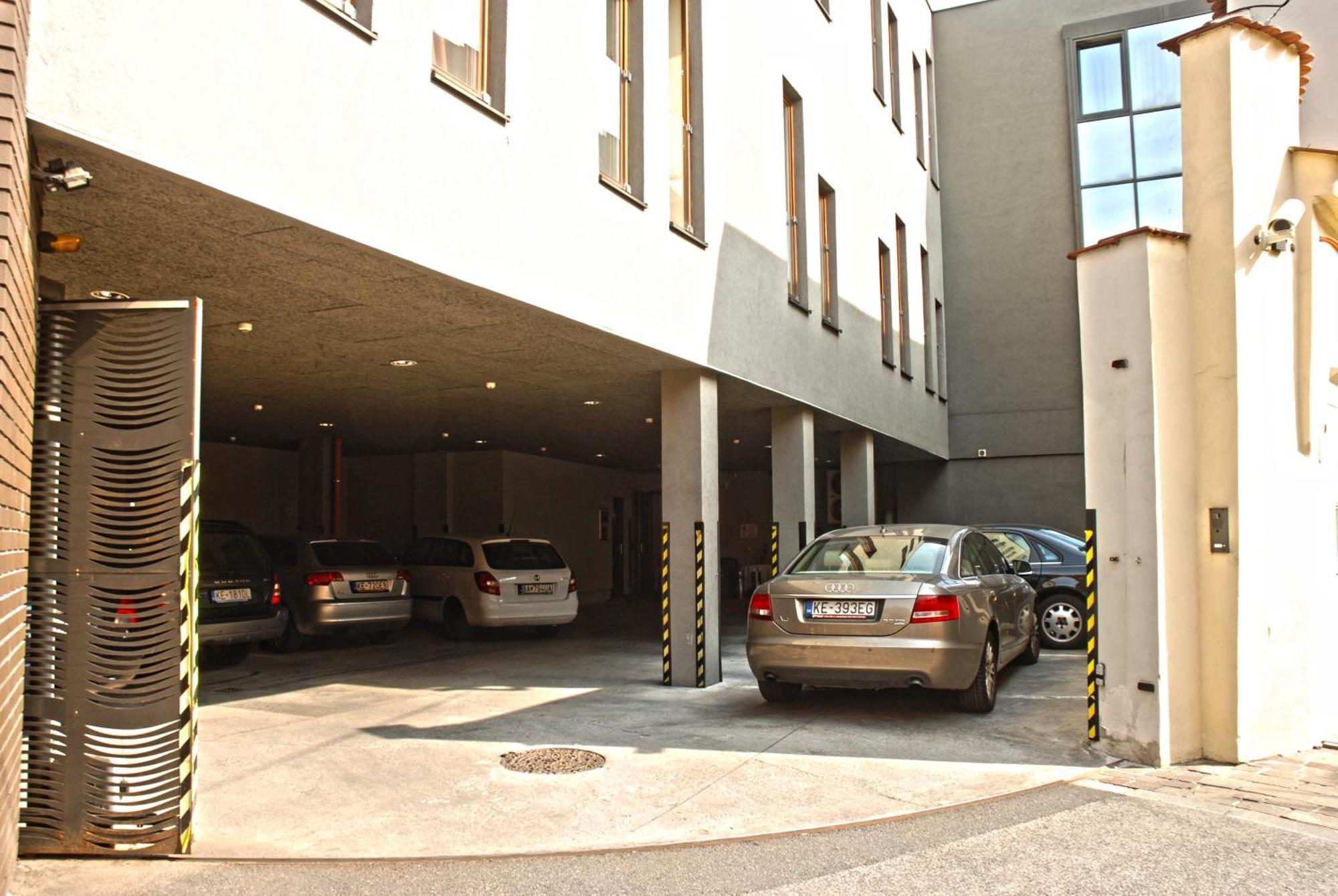Boutique Hotel Zlaty Dukat Kosice Ngoại thất bức ảnh