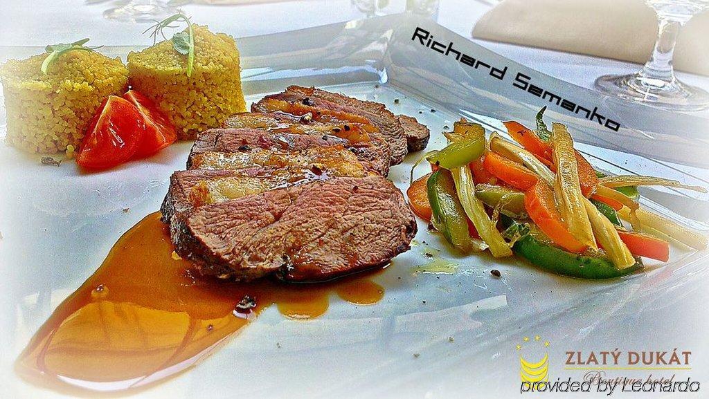 Boutique Hotel Zlaty Dukat Kosice Nhà hàng bức ảnh
