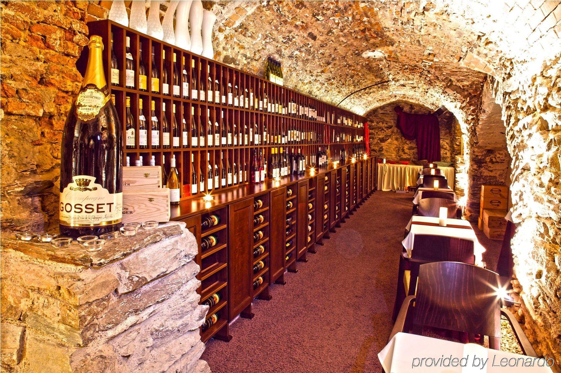 Boutique Hotel Zlaty Dukat Kosice Nhà hàng bức ảnh