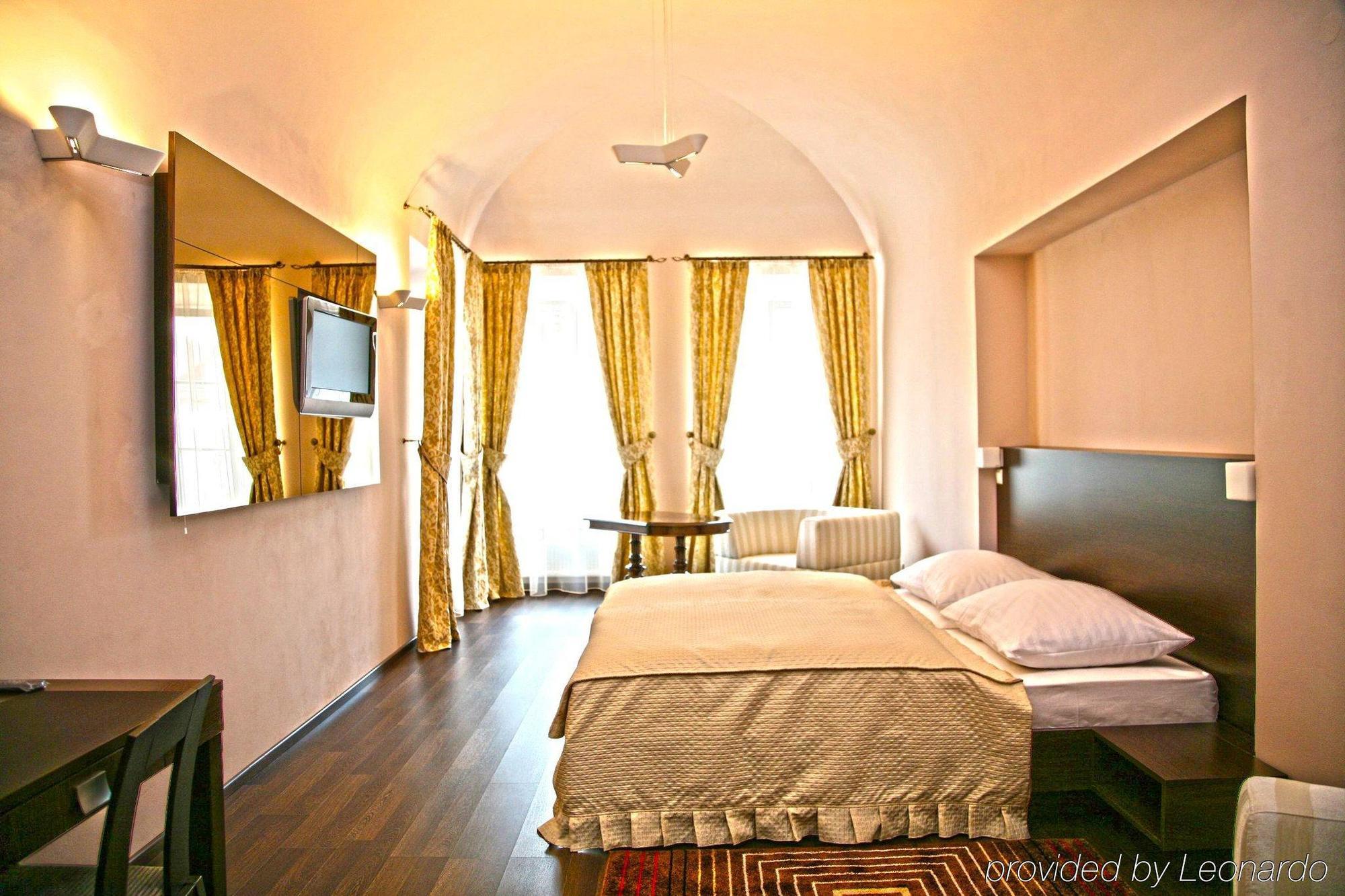 Boutique Hotel Zlaty Dukat Kosice Phòng bức ảnh