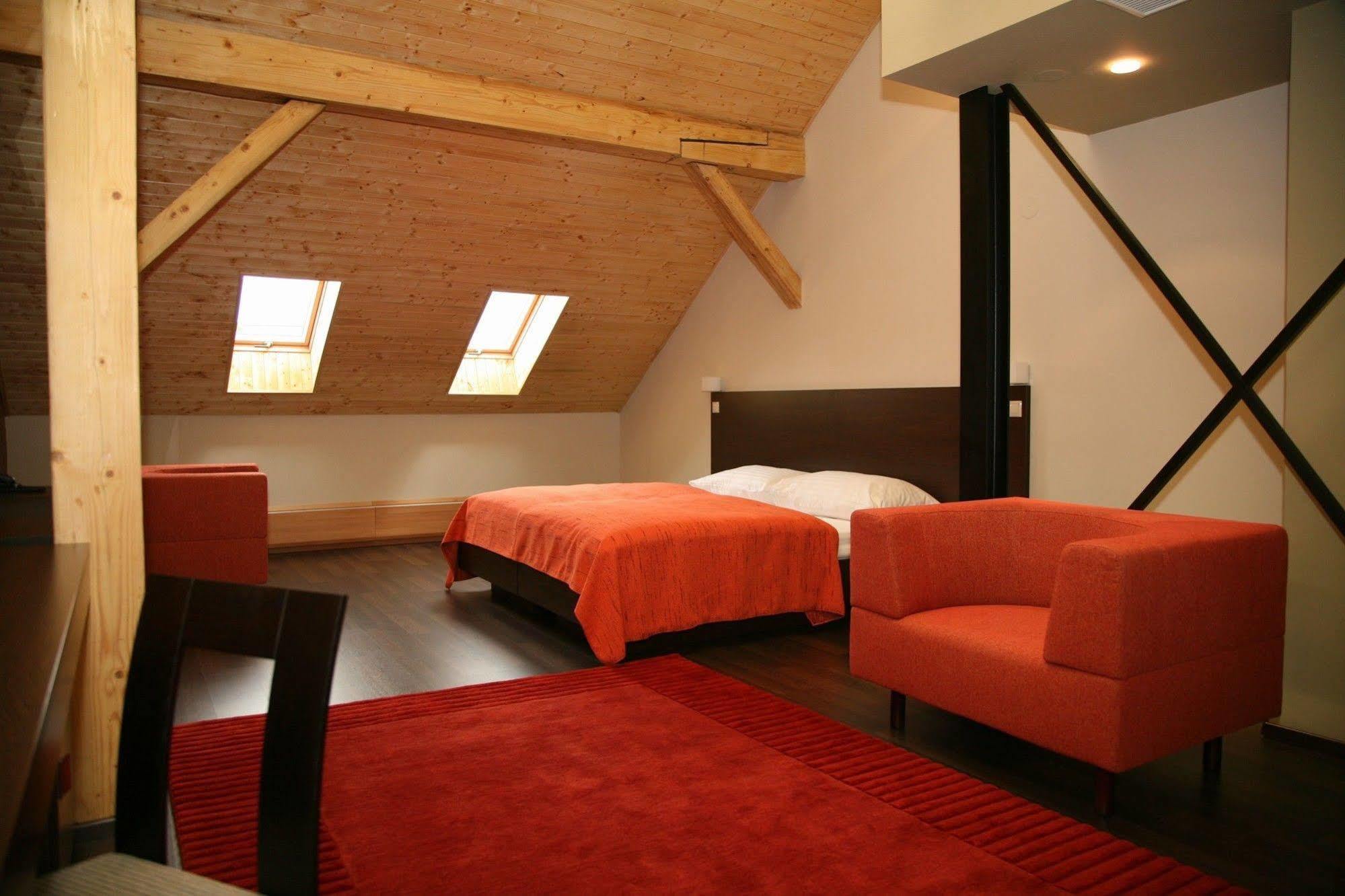 Boutique Hotel Zlaty Dukat Kosice Ngoại thất bức ảnh