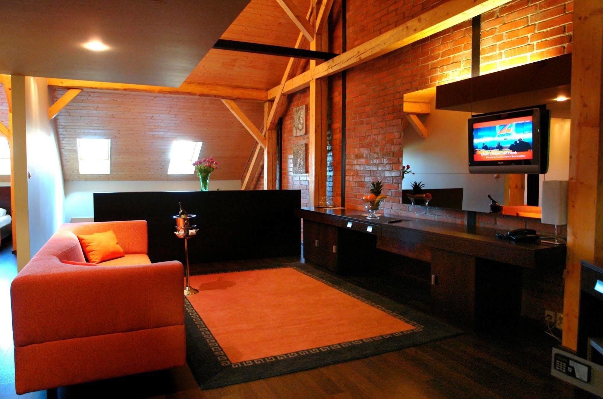 Boutique Hotel Zlaty Dukat Kosice Ngoại thất bức ảnh