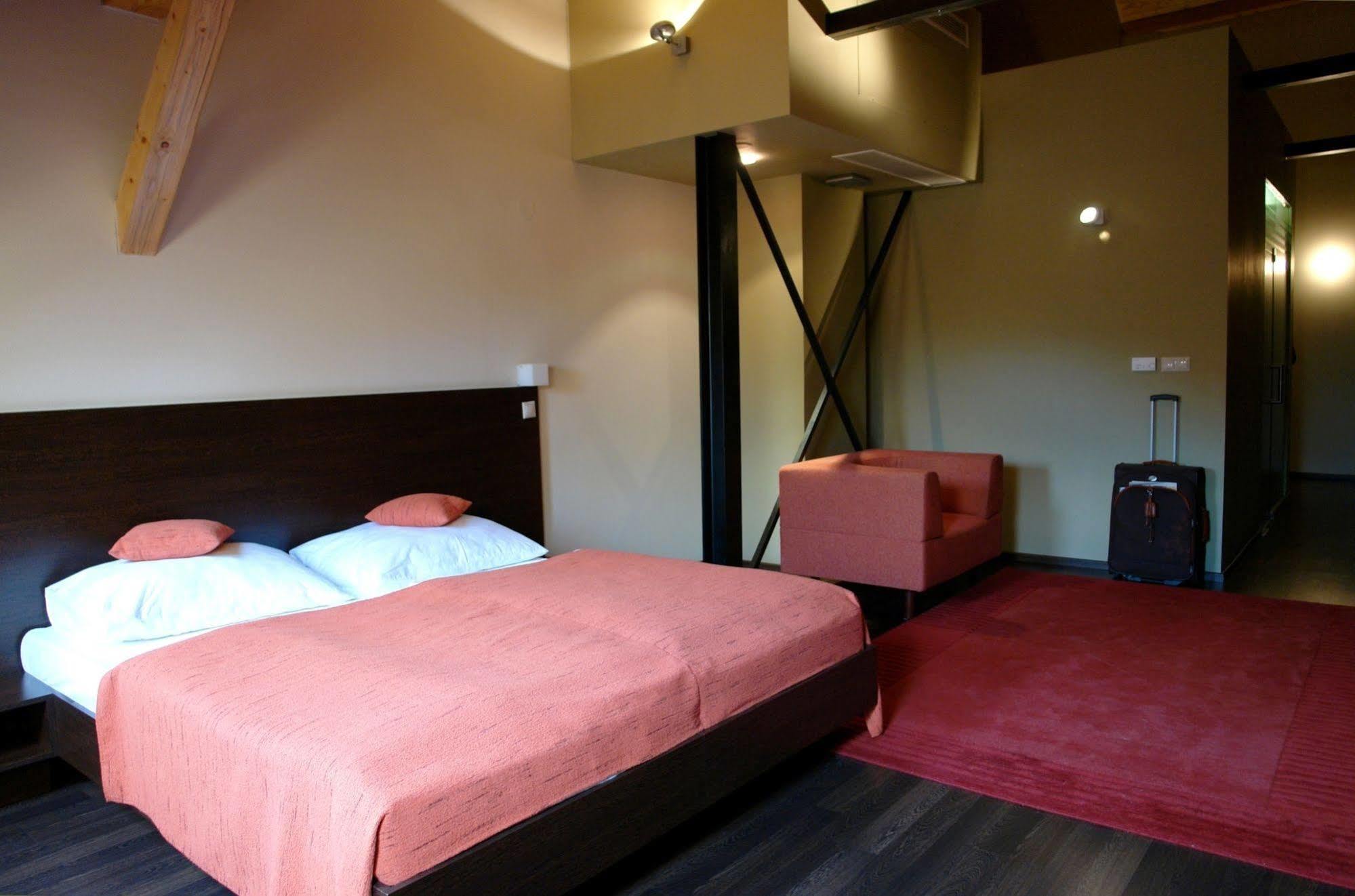 Boutique Hotel Zlaty Dukat Kosice Ngoại thất bức ảnh